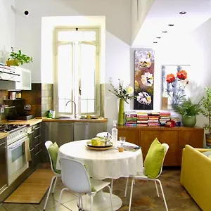 Casa Di Lo Apartment